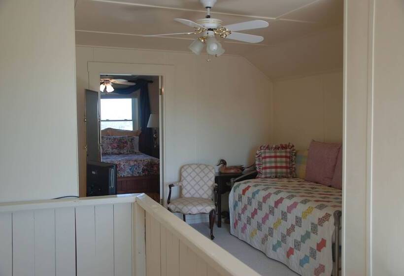 ベッドアンドブレックファースト The Guesthouse At Rosecrest Farm