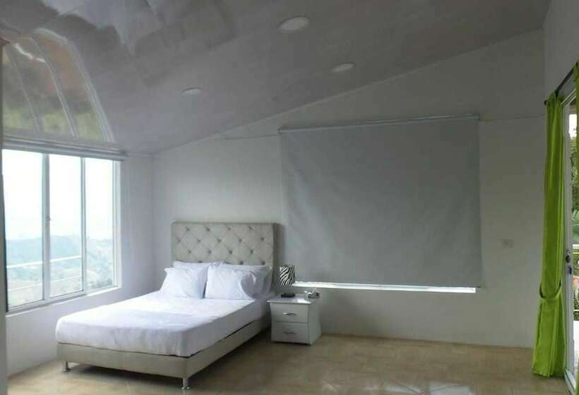 تختخواب و صبحانه Velez Del Campo