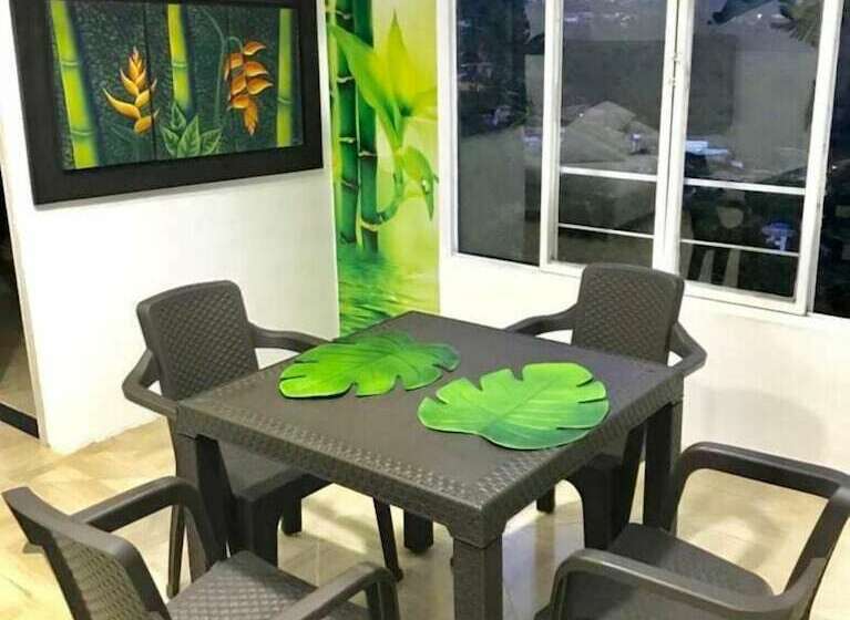 تختخواب و صبحانه Velez Del Campo