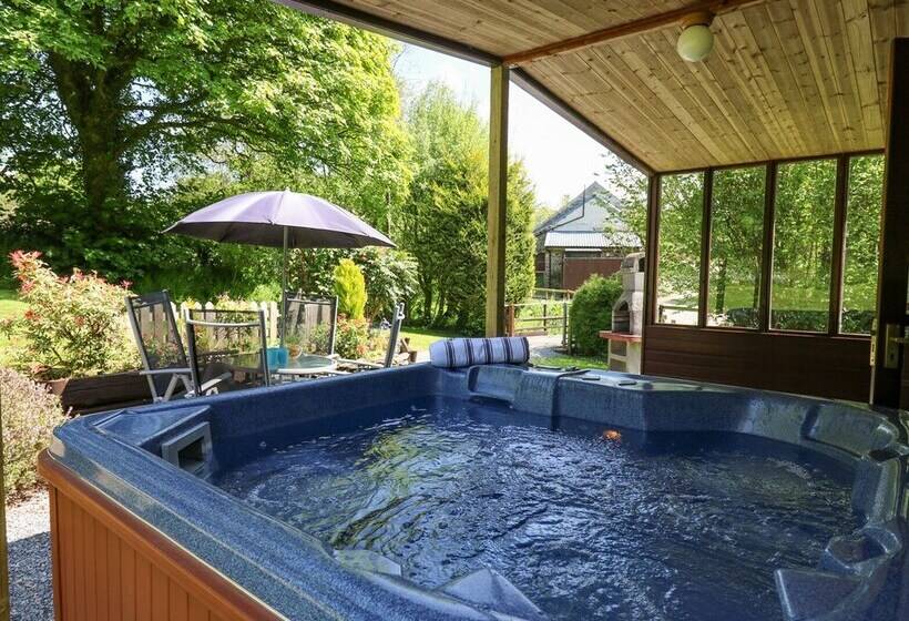 Brook Lodge