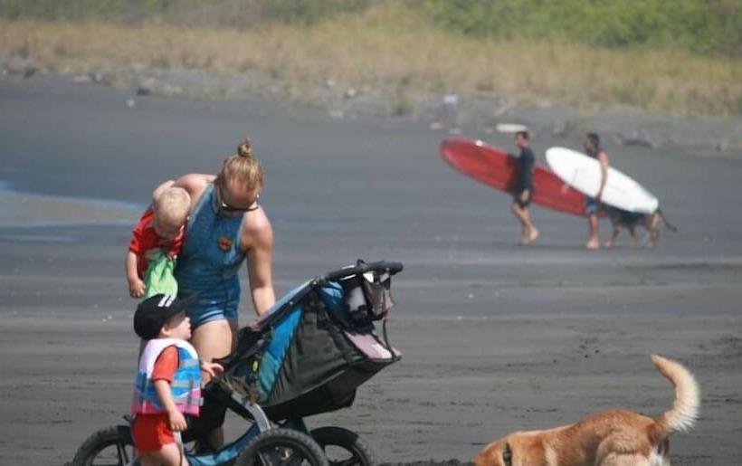 Casa Alice Surf Lodge   Hostel