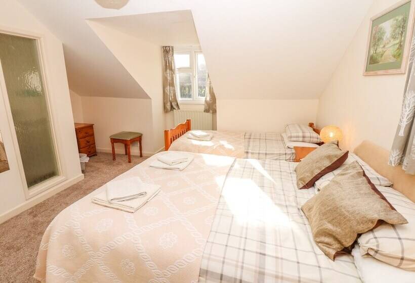 Court House Farmhouse