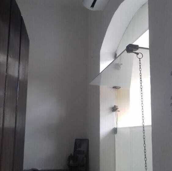 Curvão Surf House   Hostel