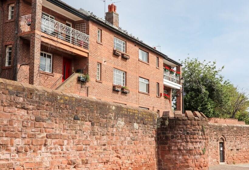 Dee Heights Penthouse