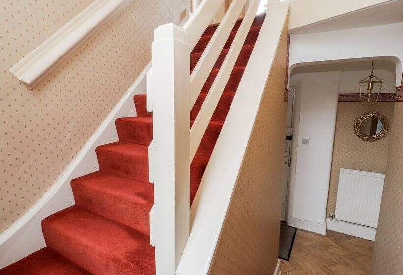 Dee Heights Penthouse