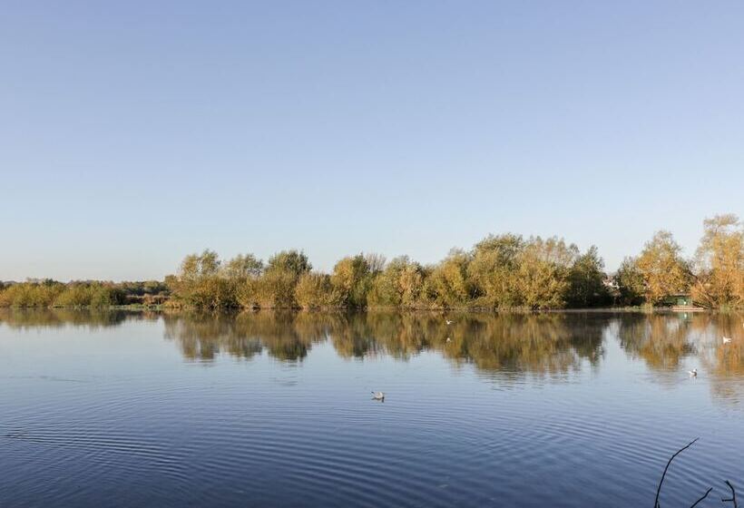 Dee Heights Penthouse