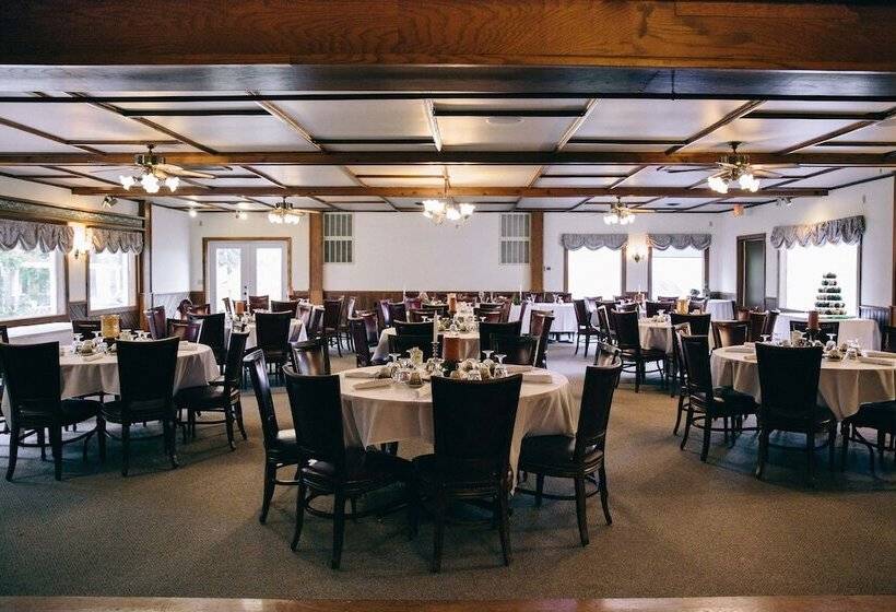 Fannies Supper Club And Motel