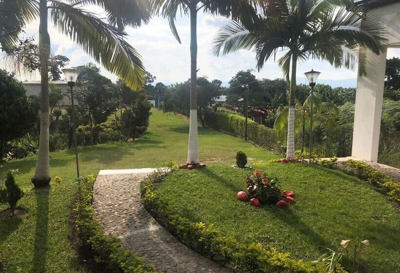 Finca Hotel Andaquies