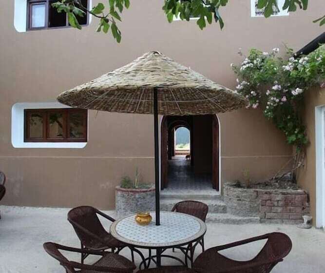 Gite Café Rueda   Hostel