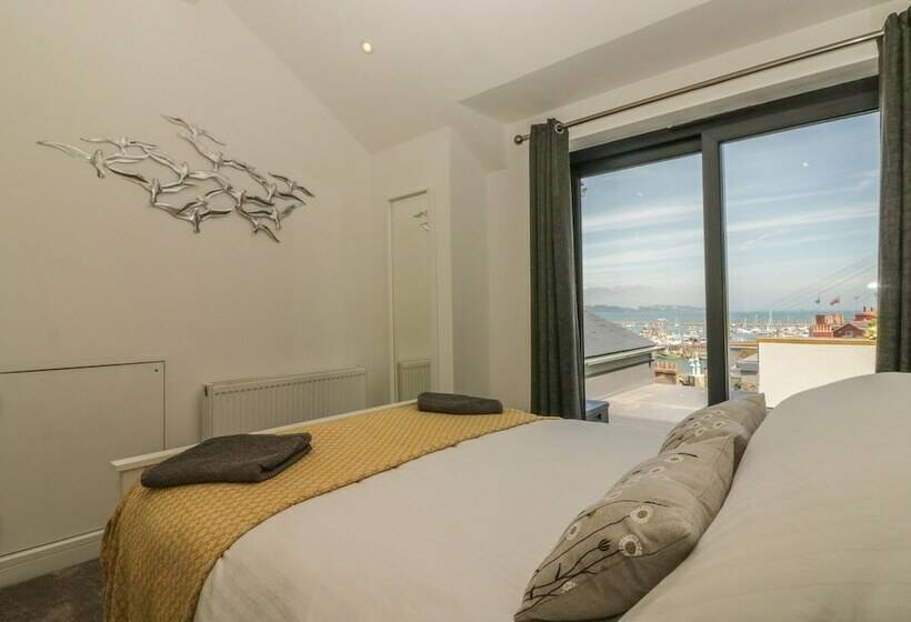 Harbour View Retreat