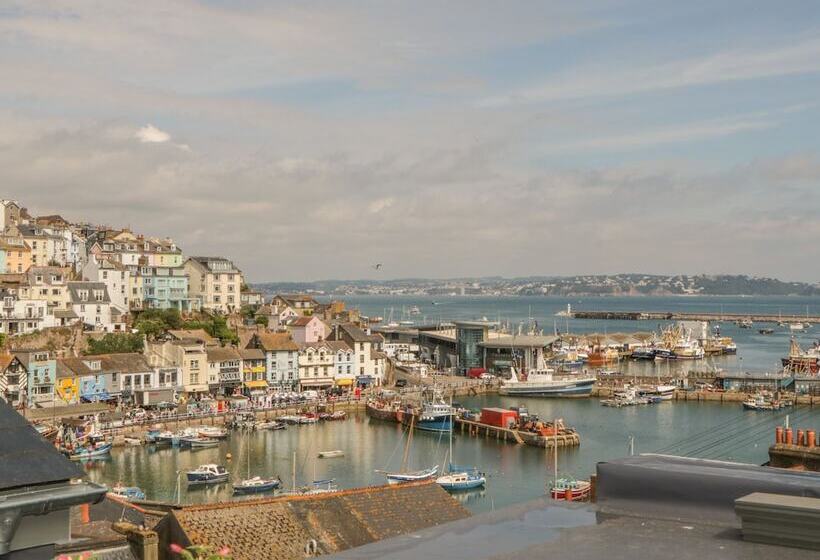 Harbour View Retreat