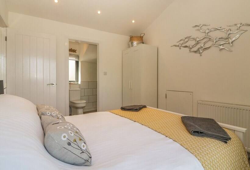 Harbour View Retreat