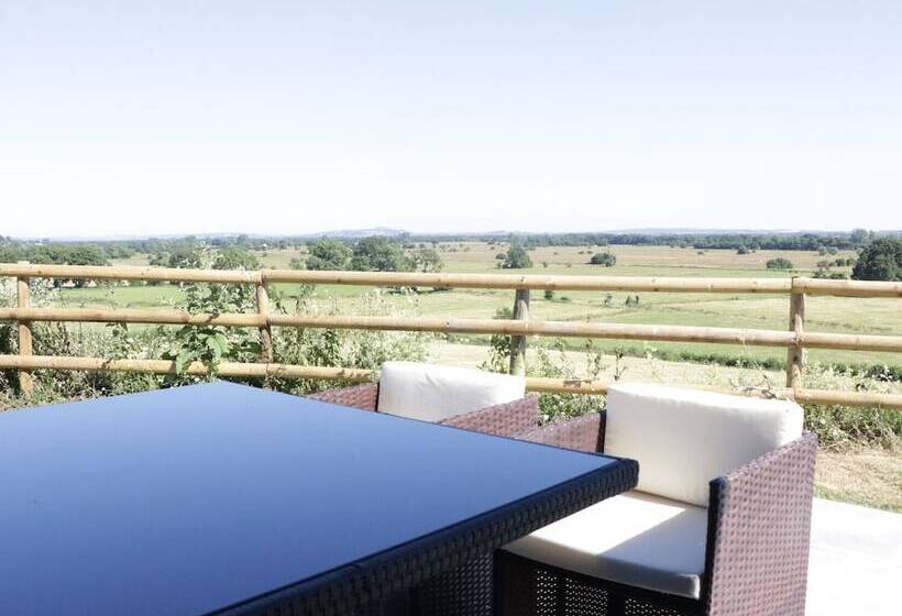 Heron Lodge Castle Farm