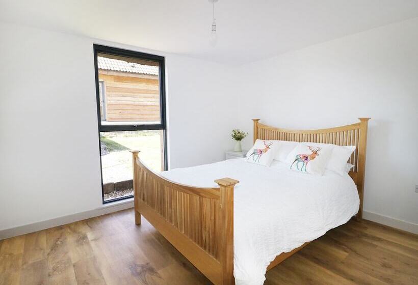 Heron Lodge Castle Farm