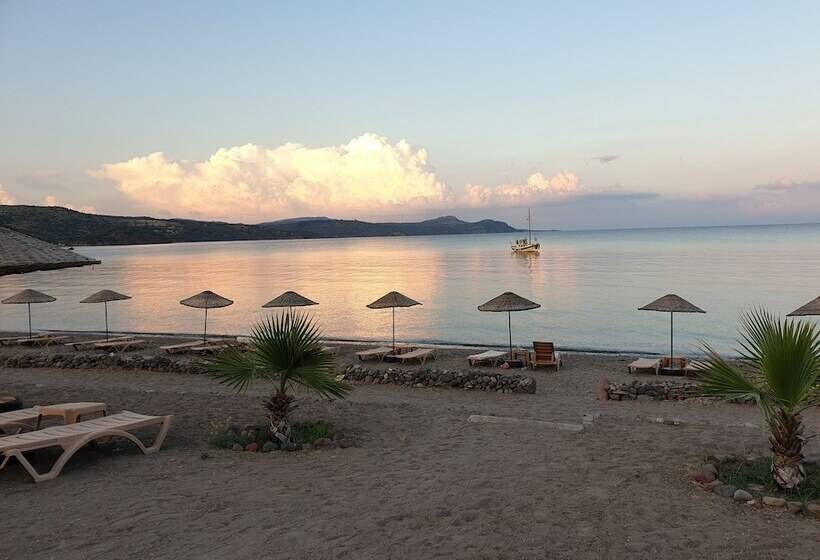 فندق Assos Batik Iskele Beach