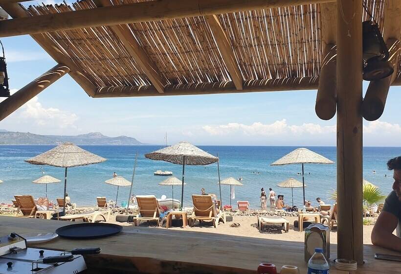 فندق Assos Batik Iskele Beach