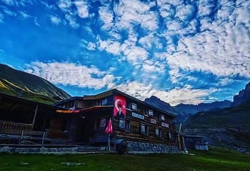 ホテル Avusor Simge Pansiyon