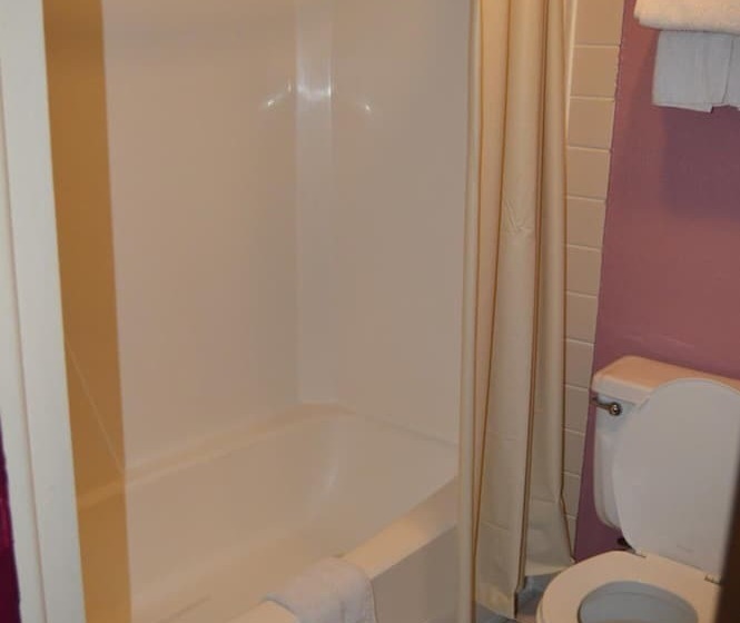 ホテル Budget Inn Of Claypool Hill