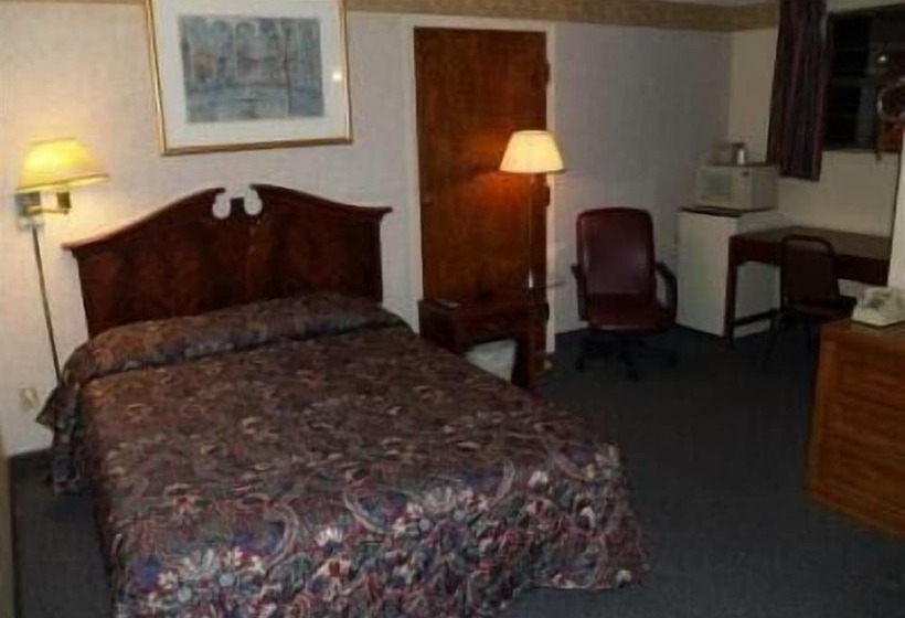 ホテル Budget Inn Of Claypool Hill