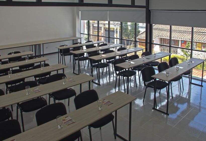 酒店 Care International