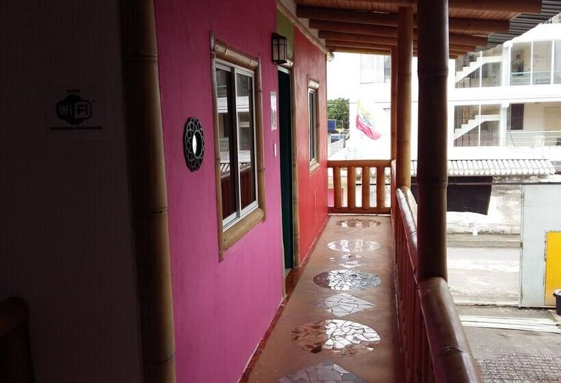 Отель Carlito's Way