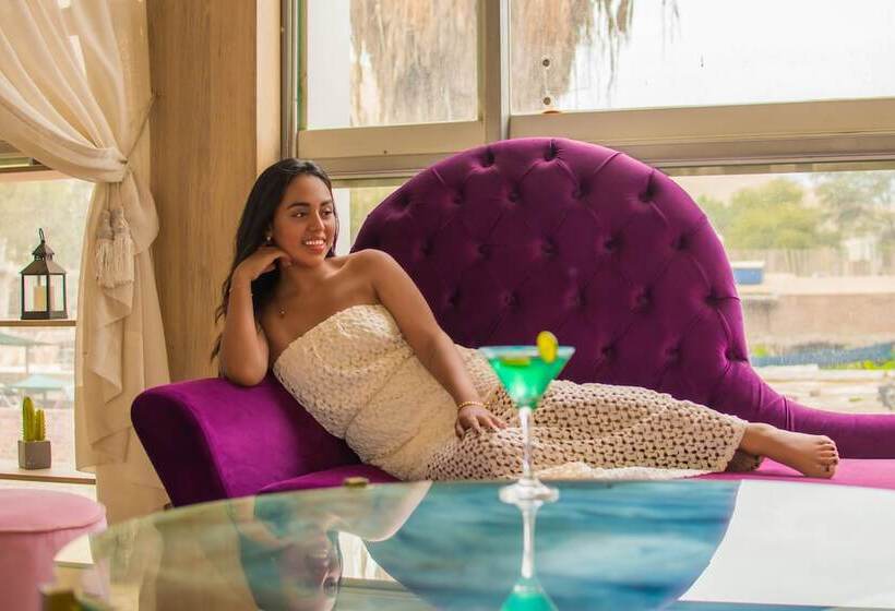 فندق Carola Lodge