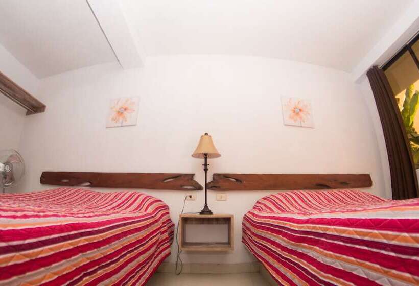 فندق Carola Lodge