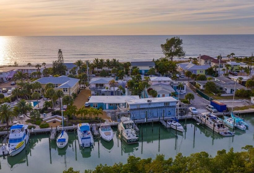 فندق Escape Resort & Marina