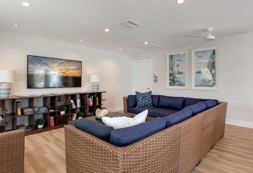 فندق Escape Resort & Marina