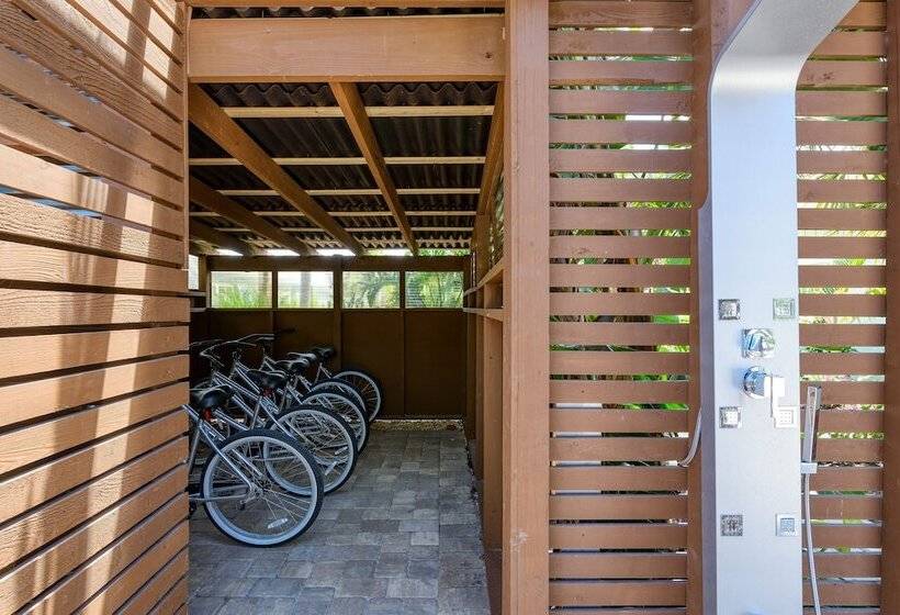 فندق Escape Resort & Marina