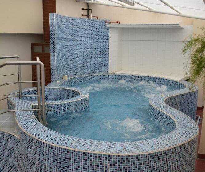 酒店 Hostal Plaza By Elvita