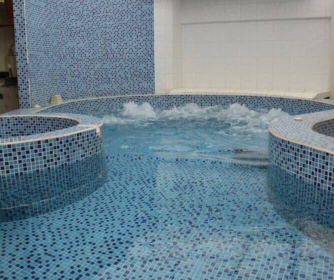 酒店 Hostal Plaza By Elvita