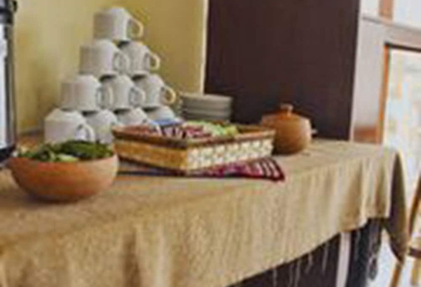 ホテル Hostal Turistico Titikaka