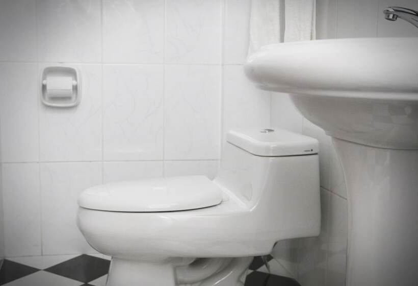 ホテル Hostal Turistico Titikaka