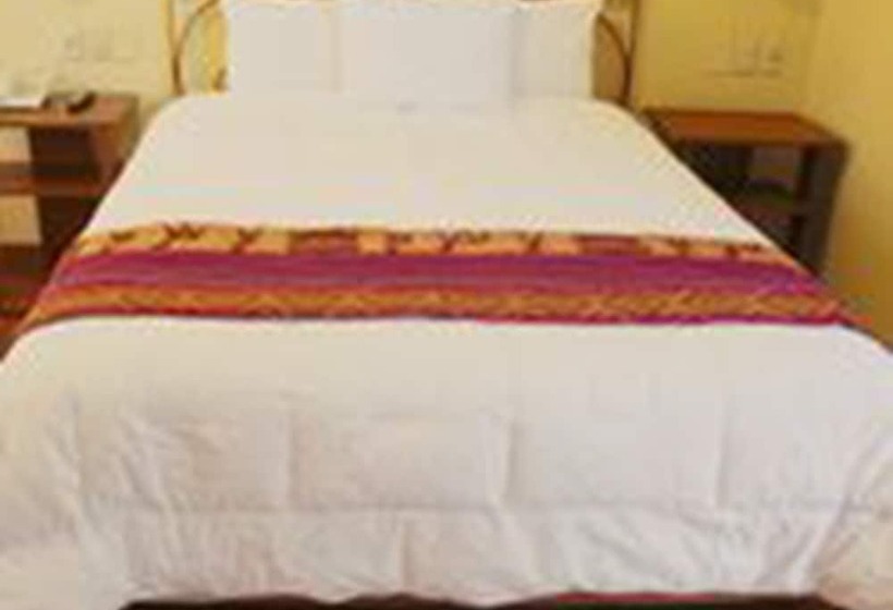 ホテル Hostal Turistico Titikaka