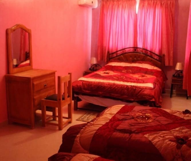 בית מלון כפרי Hôtel Amsterdam