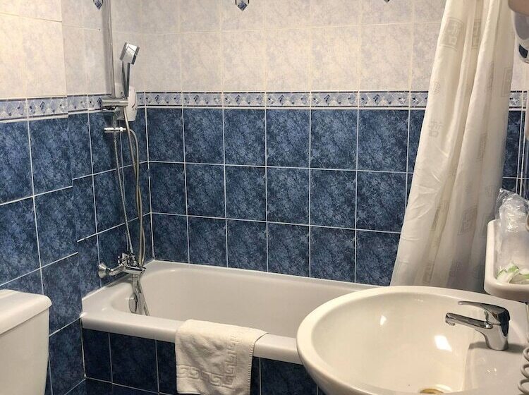 ホテル Hôtel Du Levant