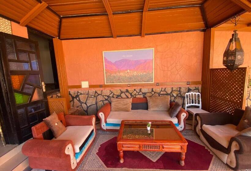 هتل La Renaissance Tata