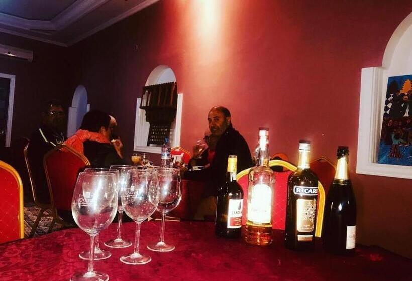 هتل La Renaissance Tata