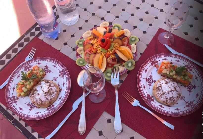 هتل La Renaissance Tata