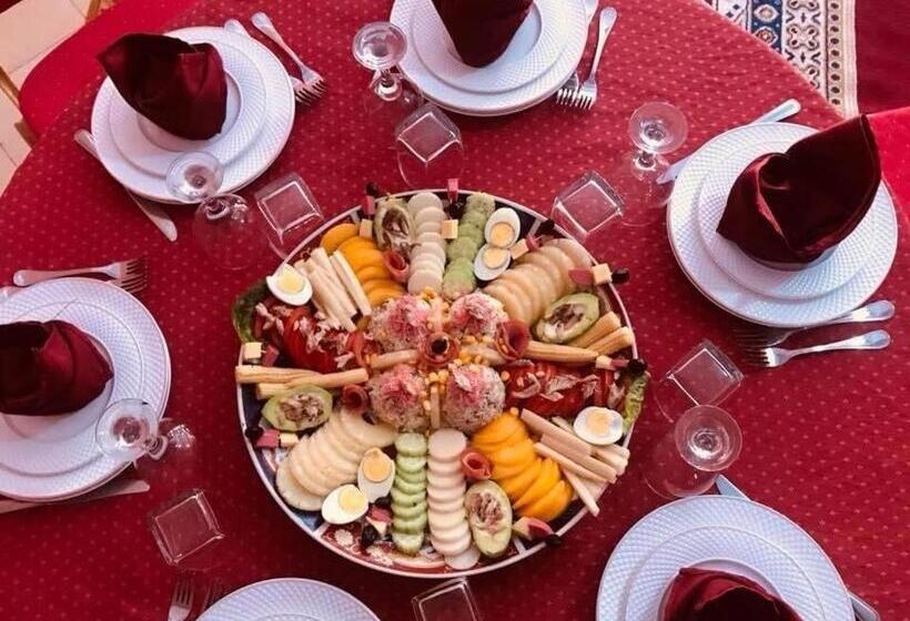 هتل La Renaissance Tata