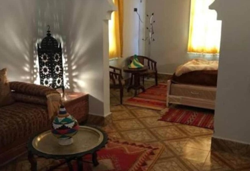 هتل La Renaissance Tata