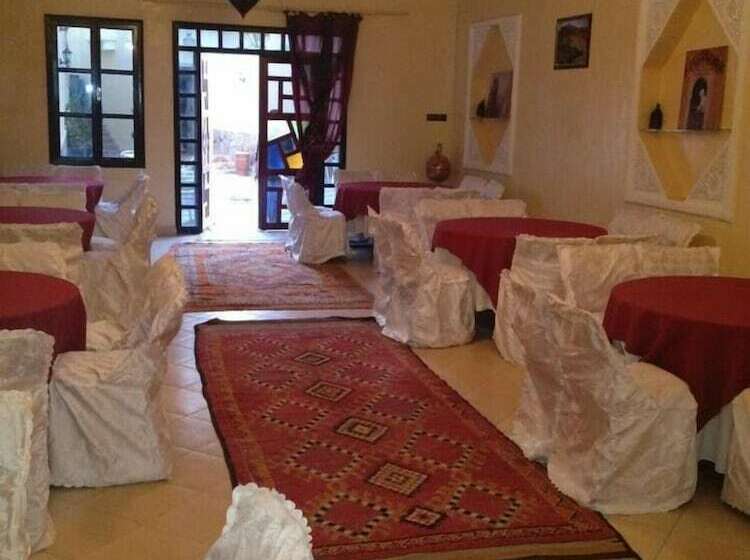 هتل La Renaissance Tata