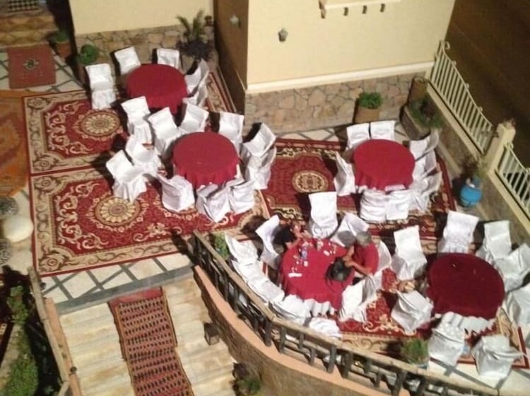 هتل La Renaissance Tata