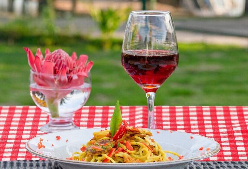 Laguna Azul Hotel & Suites