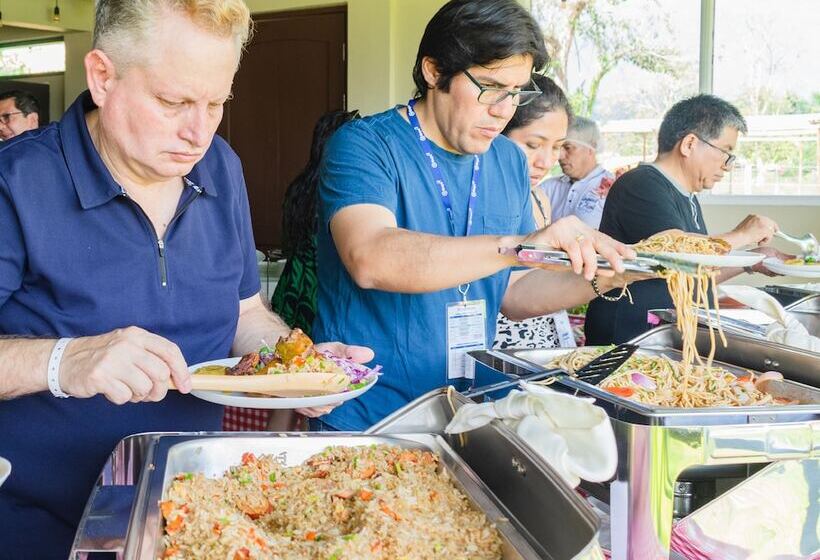 Laguna Azul Hotel & Suites