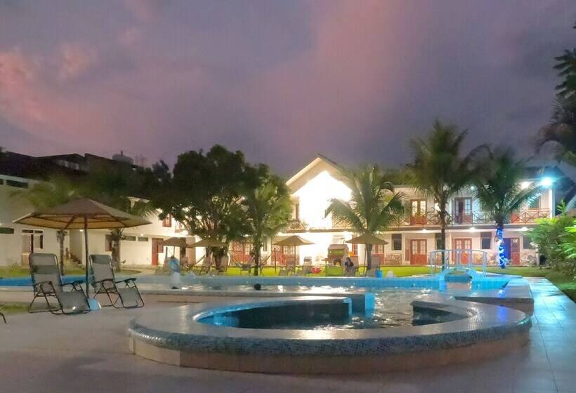 Laguna Azul Hotel & Suites