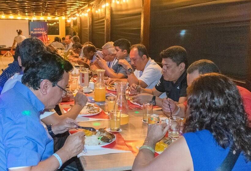 Laguna Azul Hotel & Suites