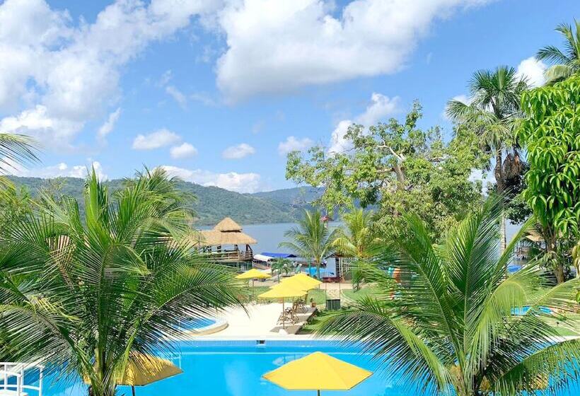 Laguna Azul Hotel & Suites