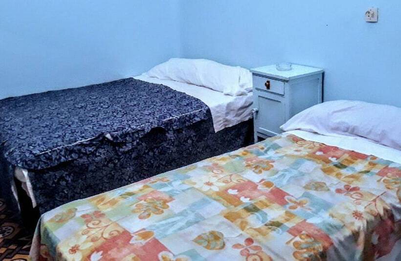 هتل Pension Iberia